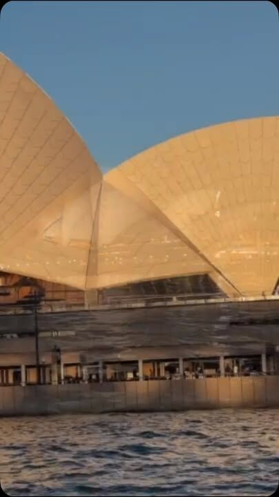 Sydney harbour is always exciting to explore on the ferries day if night #sydney#visitnsw #ferry #sydneyharbour